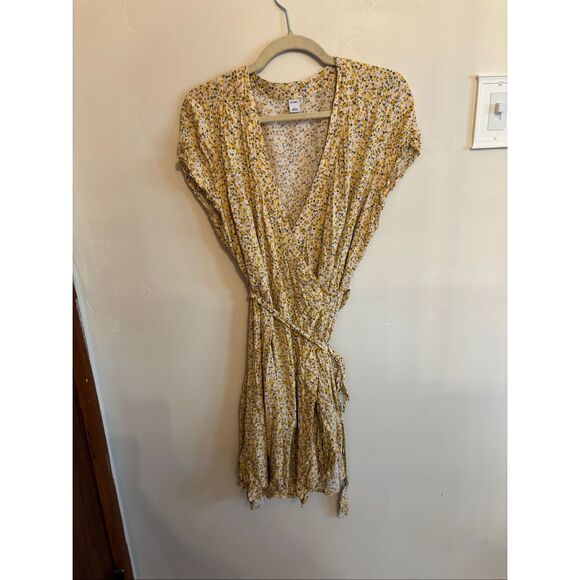 Old Navy Yellow Floral Waist-Defined Wrap Dress Size Large Tie Belt Spring Easte - Picture 2 of 8